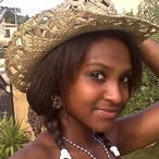 Profil de Lonie, 23 ans, Beurette escort à Quaregnon (Hainaut)