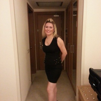 Carrine - Beurette escort à Viroinval Profil de Carrine, 24 ans, Beurette escort à Viroinval (Namur)