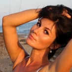Eryna - Beurette escort à Geer Profil de Eryna, 23 ans, Beurette escort à Geer (Liège)